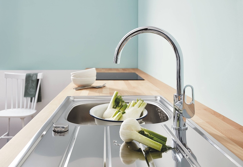 Смеситель для кухни Grohe Bauflow 31230001 хром купить в интернет-магазине сантехники Sanbest