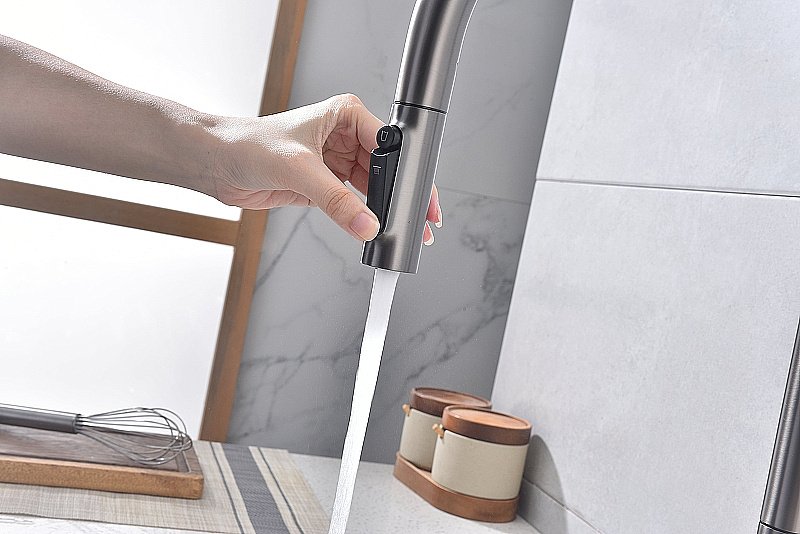 Смеситель для кухни Paulmark Universal Un213880-GM вороненая сталь купить в интернет-магазине сантехники Sanbest