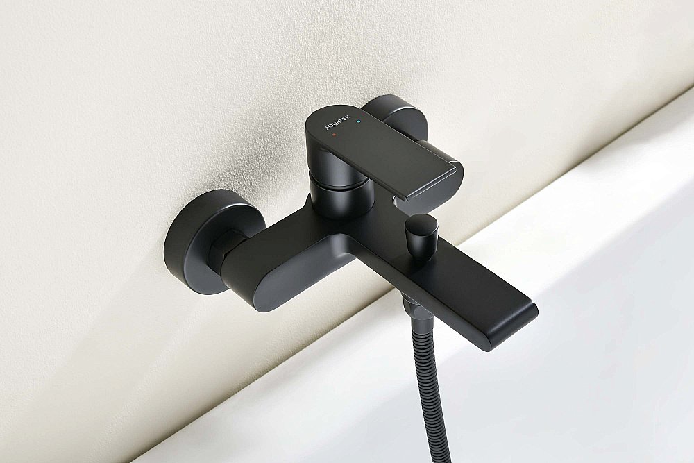 Смеситель для ванны Aquatek Лира AQ1440MB черный матовый купить в интернет-магазине сантехники Sanbest