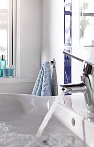 Крючок Grohe Essentials 40364001 купить в интернет-магазине сантехники Sanbest