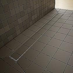 Душевая плита с короткой стороны Radaway 109х89 с решеткой Basic для плитки толщиной 5-7 мм купить в интернет-магазине сантехники Sanbest