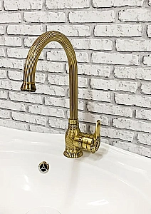 Смеситель для кухни Milacio Vitoria MC.505.BR бронза купить в интернет-магазине сантехники Sanbest