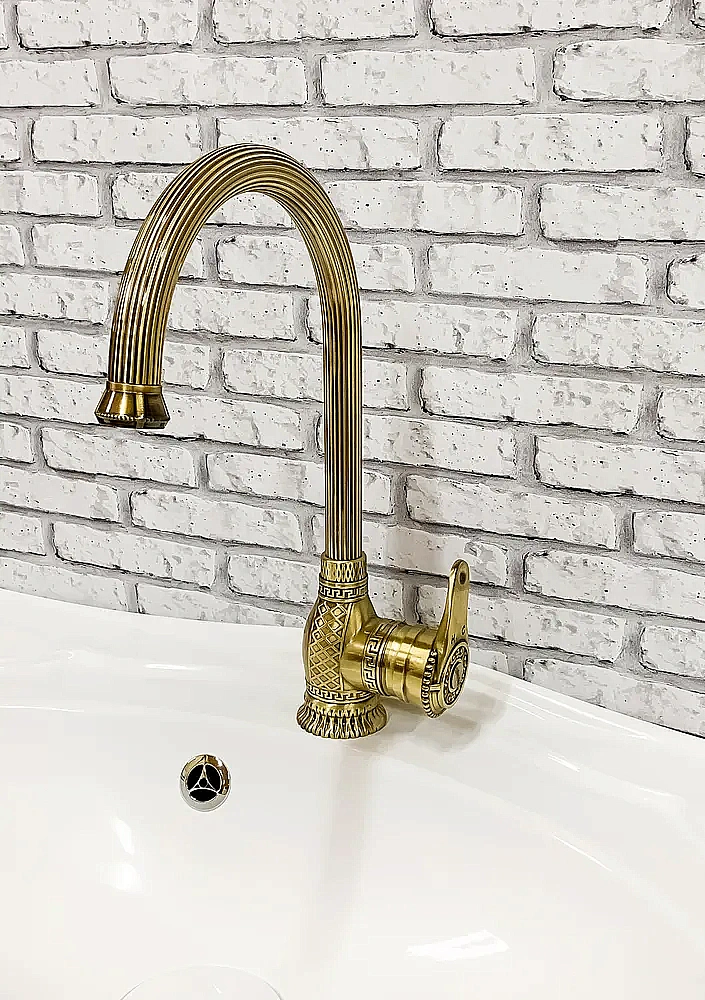 Смеситель для кухни Milacio Vitoria MC.505.BR бронза купить в интернет-магазине сантехники Sanbest