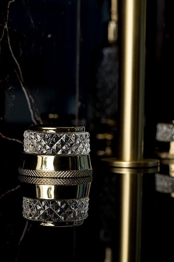 Смеситель для раковины Boheme AURA 152-G-A золото купить в интернет-магазине сантехники Sanbest