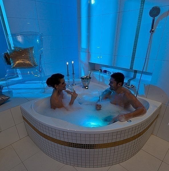 Ванна Ravak New Day 140х140 купить в интернет-магазине Sanbest