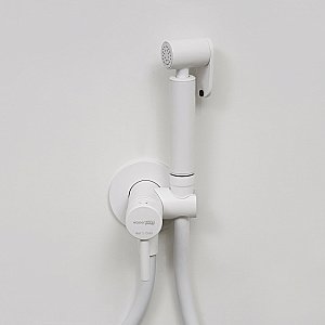 Гигиенический душ WasserKRAFT A70538 белая купить в интернет-магазине сантехники Sanbest