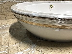 Раковина накладная Ceramalux Luxe Classic 60 2150G белая с декором золото купить в интернет-магазине Sanbest