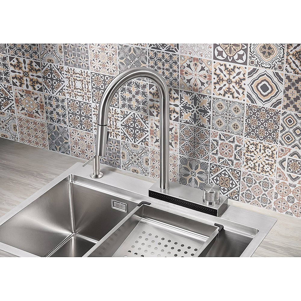 Смеситель для кухни Milacio Ultra MCU.556.SS нержавеющая сталь купить в интернет-магазине сантехники Sanbest