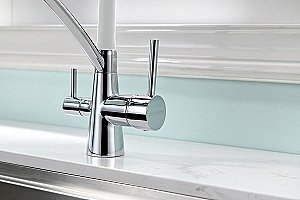 Смеситель для кухни Paulmark Sigen Si213111-CrW Хром, Белый купить в интернет-магазине сантехники Sanbest