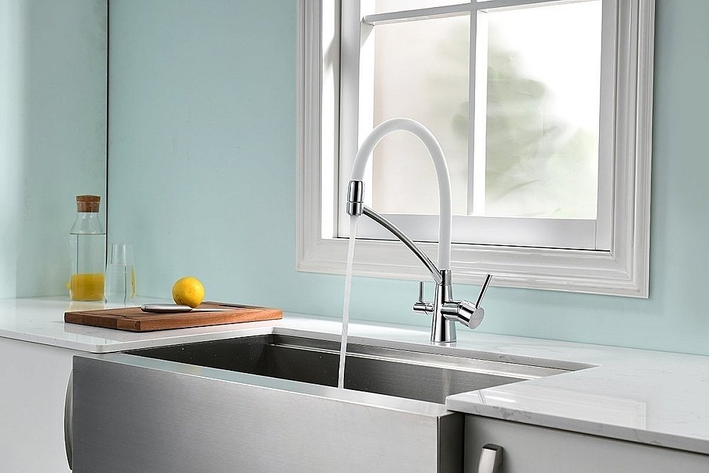 Смеситель для кухни Paulmark Sigen Si213111-CrW Хром, Белый купить в интернет-магазине сантехники Sanbest