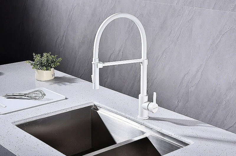 Смеситель для кухни Paulmark Halt Ha214021-WH белый матовый купить в интернет-магазине сантехники Sanbest