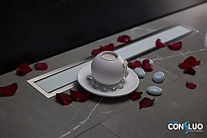 Душевой трап PESTAN Confluo Premium Glass Line 300 белое стекло/матовый хром купить в интернет-магазине Sanbest