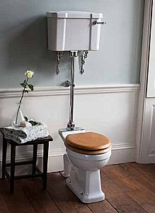 Унитаз с низким бачком Burlington Regal P12 с декоративными кронштейнами, белый, ручка хром/белая купить в интернет-магазине Sanbest