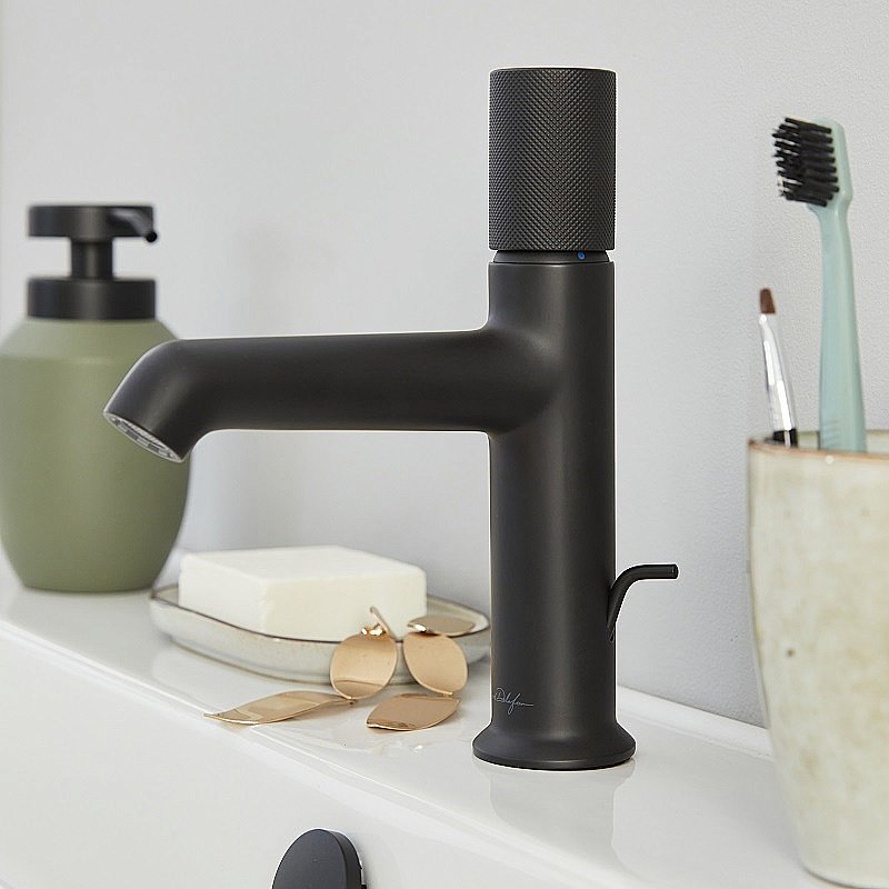 Cмеситель для раковины Jacob Delafon RIVOLI E24323-BL черный матовый купить в интернет-магазине сантехники Sanbest