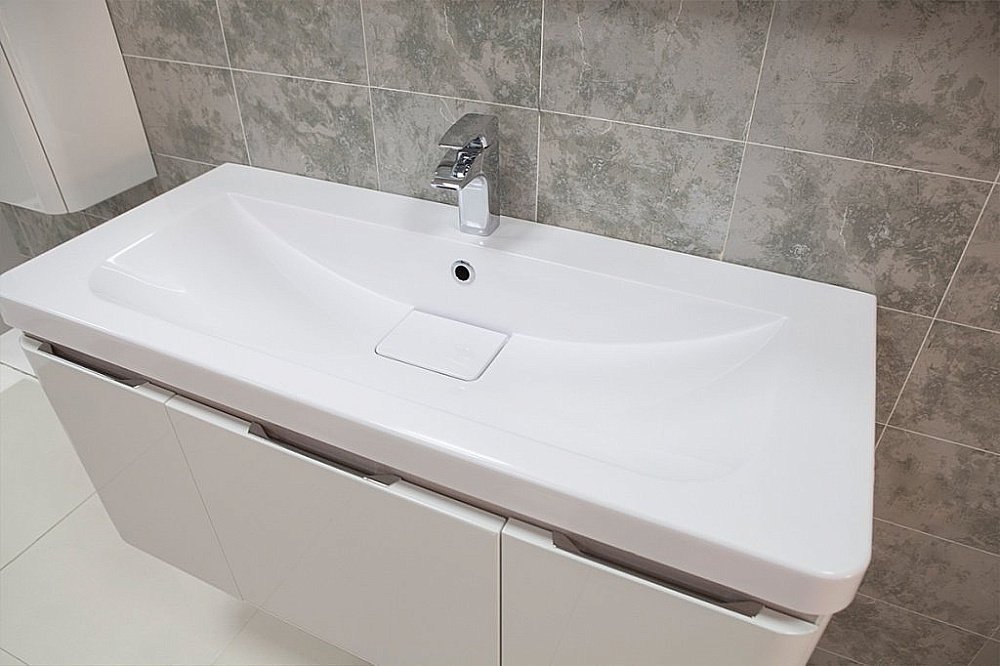 Тумба с раковиной Акватон Шерилл 105  белая глянцевая для ванной в интернет-магазине Sanbest