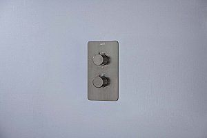 Смеситель для ванны Aquatek Европа AQ1393BGM оружейная сталь купить в интернет-магазине сантехники Sanbest