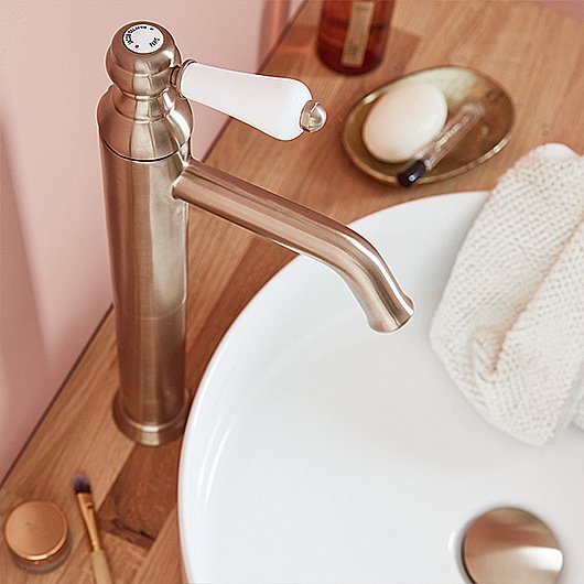 Cмеситель для раковины Jacob Delafon LOUISE E24361-BCN золото матовое купить в интернет-магазине сантехники Sanbest