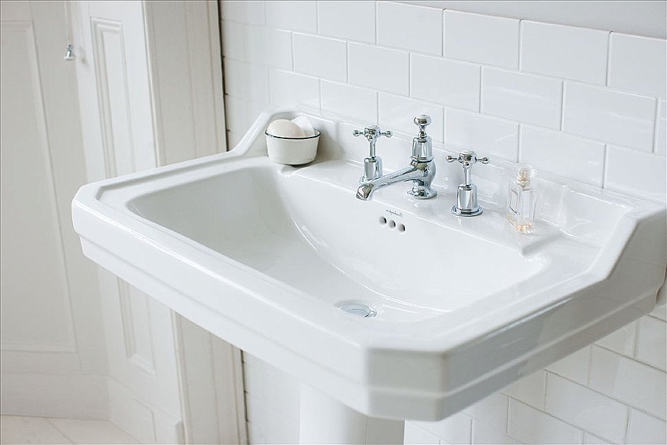 Раковина на пьедестале Burlington Edwardian 56 B4 1TH-P1 белая купить в интернет-магазине Sanbest