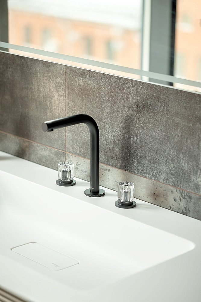 Смеситель для раковины Boheme ELEGANTE 152-B-EL черный купить в интернет-магазине сантехники Sanbest