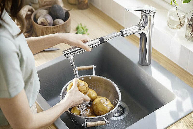 Смеситель для кухни Hansgrohe Zesis M33 74801800 нержавеющая сталь купить в интернет-магазине сантехники Sanbest