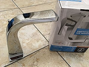 Смеситель для раковины Rossinka RS34-12U купить в интернет-магазине сантехники Sanbest