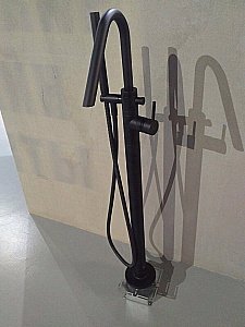 Смеситель для ванны Giulini Futuro 6592NO черный купить в интернет-магазине сантехники Sanbest