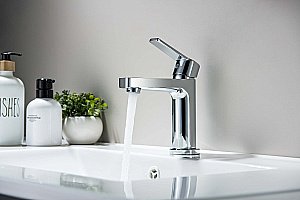 Смеситель для раковины Aquatek Лугано AQ1712CR 106 хром, с гигиеническим душем купить в интернет-магазине сантехники Sanbest