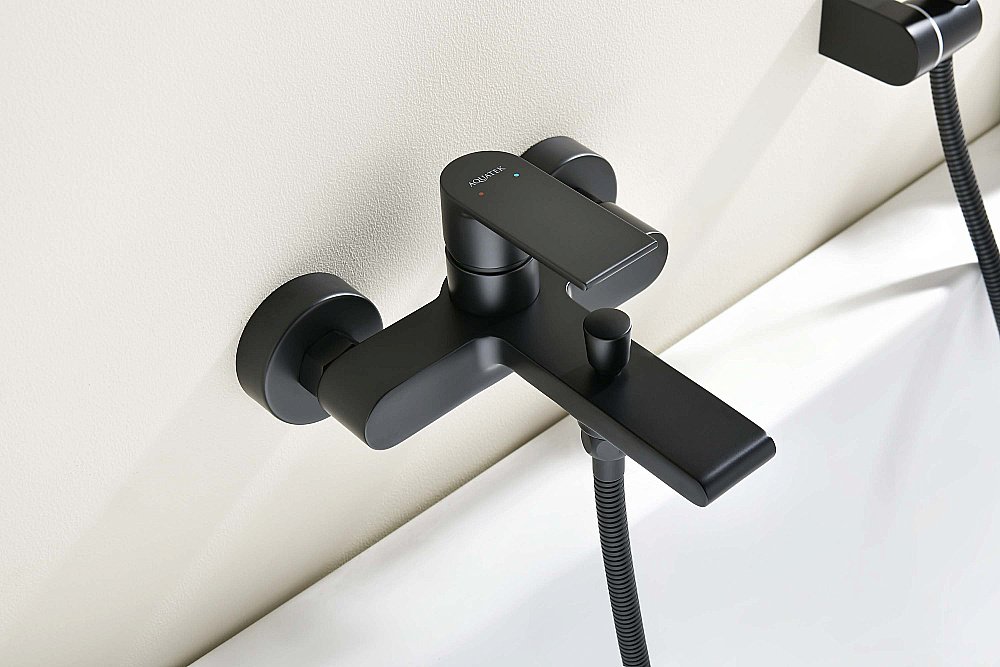 Смеситель для ванны Aquatek Лира AQ1449MB черный матовый купить в интернет-магазине сантехники Sanbest