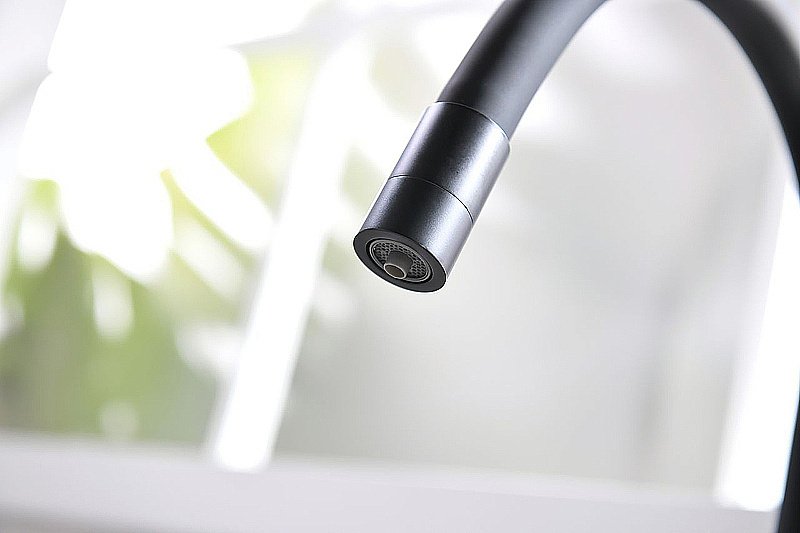 Смеситель для кухни Lemark Comfort LM3075BL085 черный купить в интернет-магазине сантехники Sanbest