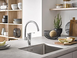 Смеситель для кухни Grohe Eurosmart 33202003 хром купить в интернет-магазине сантехники Sanbest