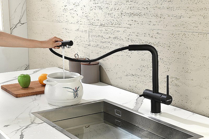 Смеситель для кухни Paulmark Serpentine Se213222-BLM черный купить в интернет-магазине сантехники Sanbest