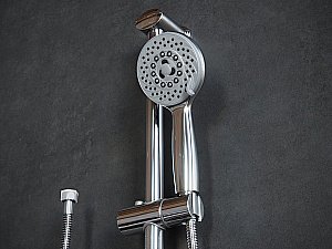 Душевой гарнитур Laguraty 2106 купить в интернет-магазине сантехники Sanbest