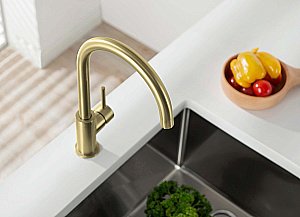 Смеситель для кухни Aquatek Европа AQ1382BG золото шлифованное купить в интернет-магазине сантехники Sanbest