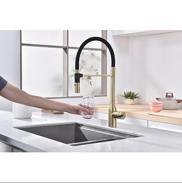 Смеситель для кухни Paulmark Magneto One Ma213188-LG светлое золото купить в интернет-магазине сантехники Sanbest