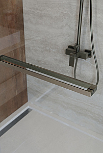 Душевая дверь Cezares LUX 130 B-FS-11-130-C-GM стекло прозрачное/профиль оружейная сталь купить в интернет-магазине Sanbest