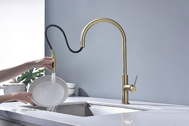 Смеситель для кухни Paulmark Senso Se215180-LG светлое золото купить в интернет-магазине сантехники Sanbest