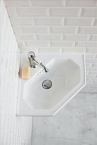 Раковина подвесная Burlington 60 B10 белая купить в интернет-магазине Sanbest