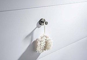 Крючок Aquatek Бетта AQ4601BGM оружейная сталь купить в интернет-магазине сантехники Sanbest