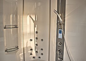 Душевой бокс Радомир Калифорния К2 155х155 1-04-1-0-5-0810 стекло прозрачное/профиль белый/крыша сендвич купить в интернет-магазине Sanbest