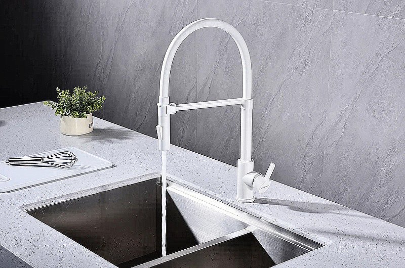 Смеситель для кухни Paulmark Halt Ha214021-WH белый матовый купить в интернет-магазине сантехники Sanbest