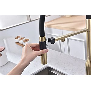 Смеситель для кухни Paulmark Magneto One Ma213188-LG светлое золото купить в интернет-магазине сантехники Sanbest