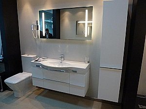 Раковина Laufen Living City 8.1270.4.000.104.1 белая купить в интернет-магазине Sanbest