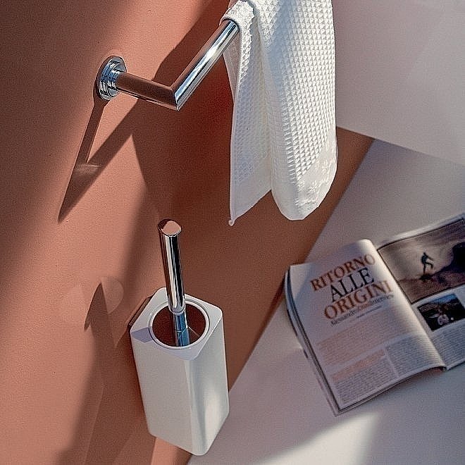 Ершик подвесной Bertocci Cento Белый/хром купить в интернет-магазине сантехники Sanbest