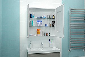 Зеркальный шкаф Misty Альфредо 80 МВК24 белый купить в интернет-магазине сантехники Sanbest