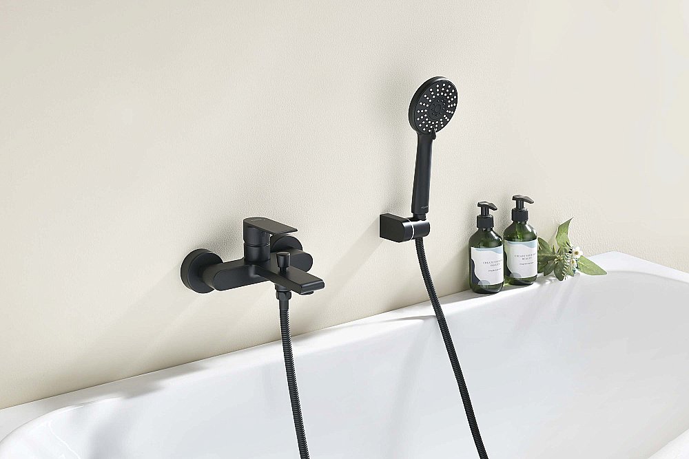 Смеситель для ванны Aquatek Лира AQ1449MB черный матовый купить в интернет-магазине сантехники Sanbest