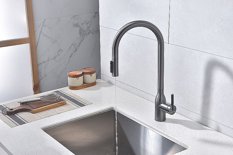 Смеситель для кухни Paulmark Universal Un213880-GM вороненая сталь купить в интернет-магазине сантехники Sanbest