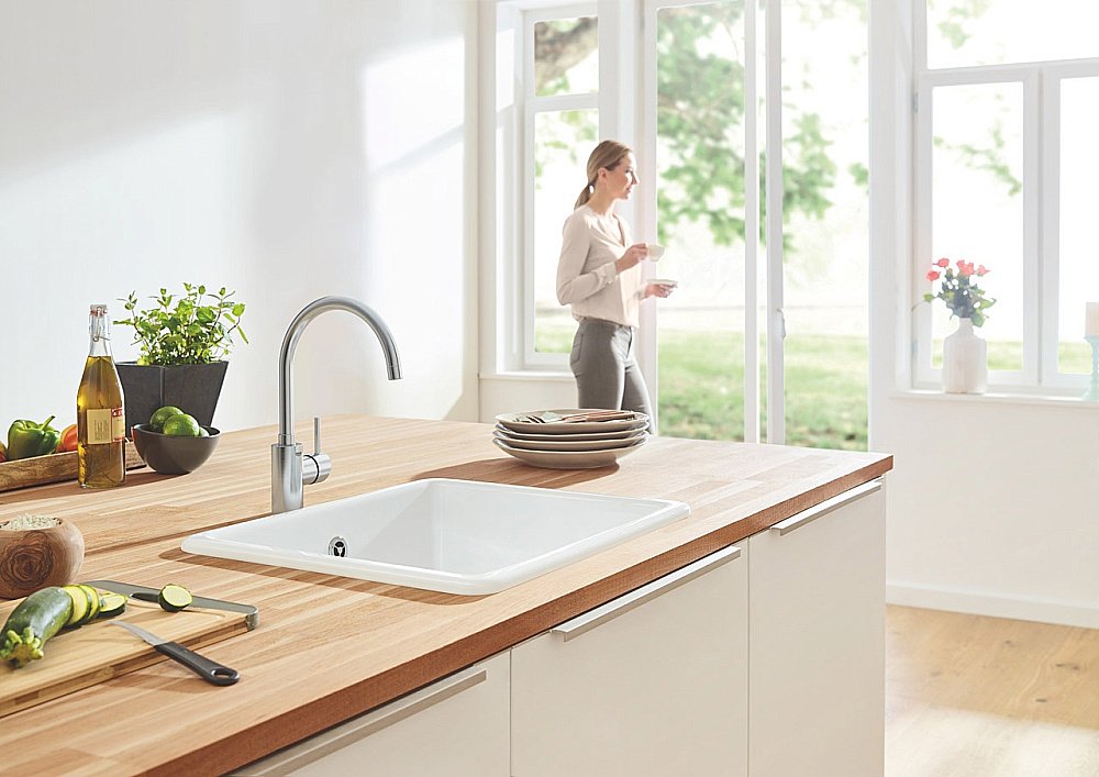 Смеситель для кухни Grohe Concetto 32661DC3 суперсталь купить в интернет-магазине сантехники Sanbest