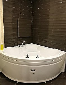 Ванна с гидромассажем Радомир Сандра 2-79-2-0-0-221 149х149 СТАНДАРТ ХРОМ белая купить в интернет-магазине Sanbest