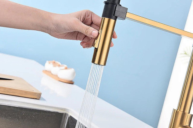 Смеситель для кухни Paulmark Halt Ha214021-BG матовое золото купить в интернет-магазине сантехники Sanbest