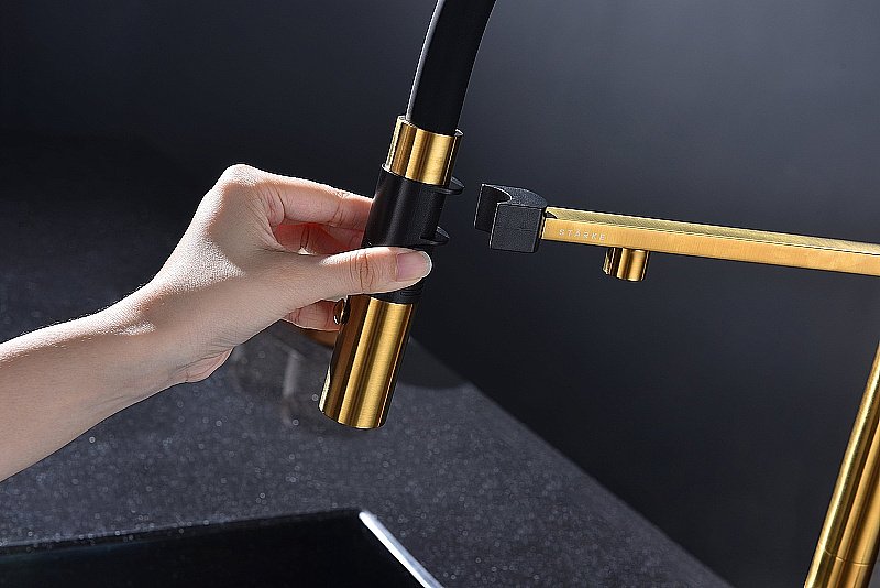 Смеситель для кухни Paulmark Magneto One Ma213188-BG брашированное золото купить в интернет-магазине сантехники Sanbest